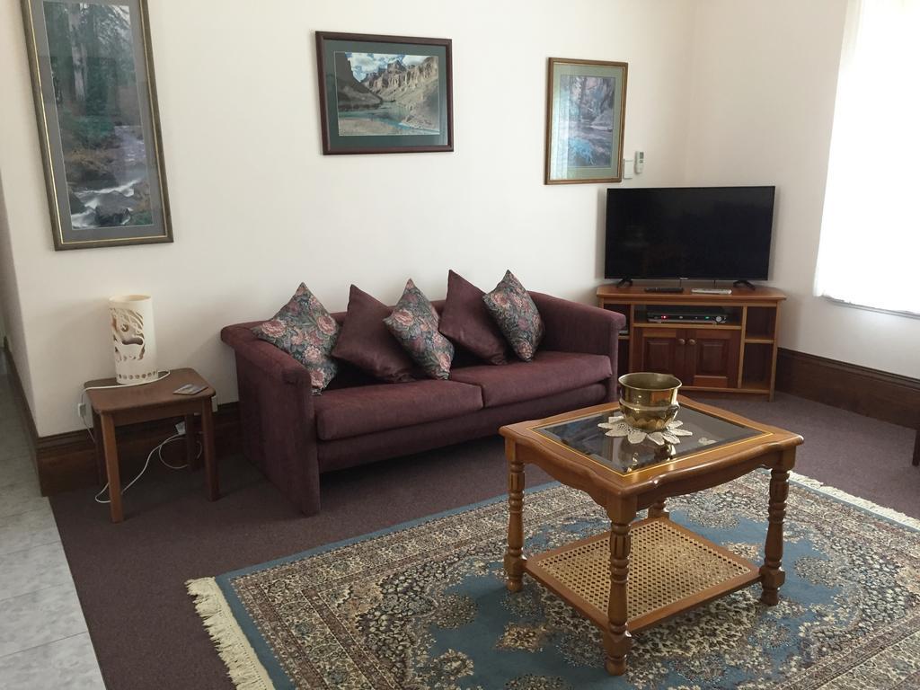 بيرث Aarn House B&B Airport Accommodation المظهر الخارجي الصورة